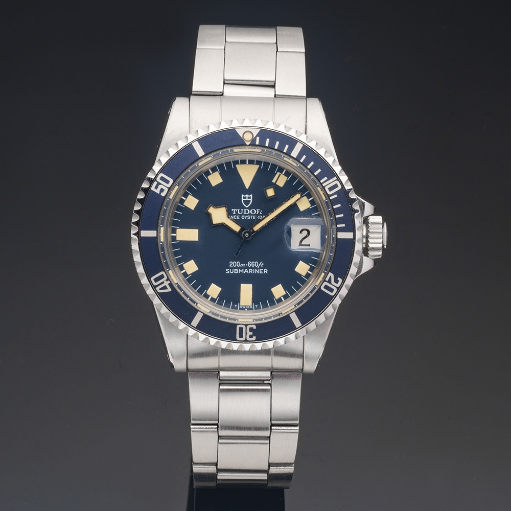 Tudor button image