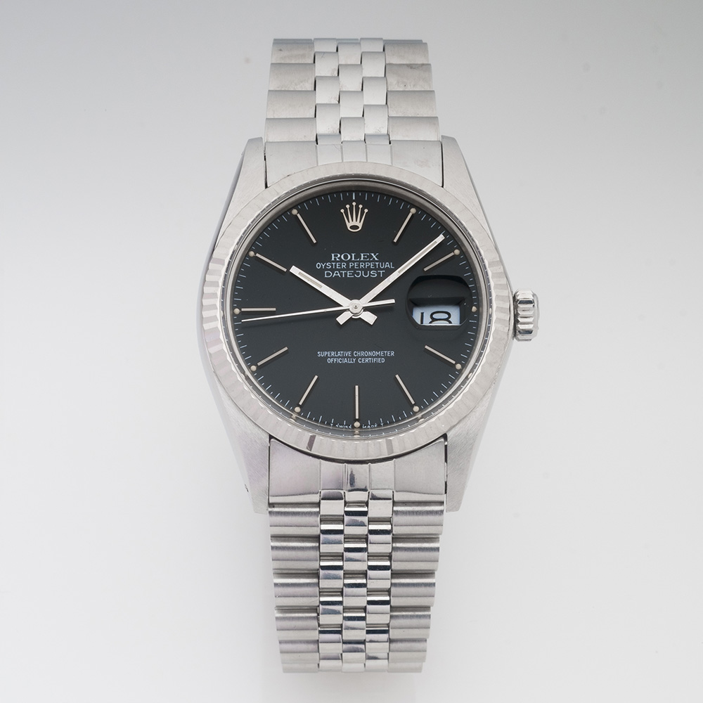 ROLEX OYSTER PERPETUAL DATEJUST button image